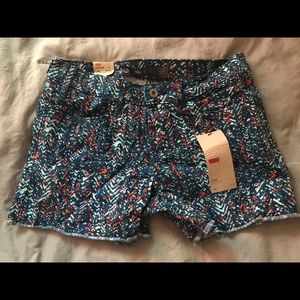 Girls LEVI’S Go Forth Cut Off Shorts - Size 6
